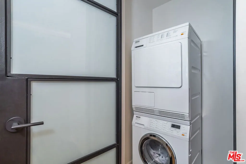 1100 Alta Loma Road 608, West Hollywood, California 90069 home-pic-20